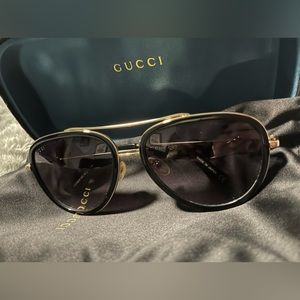 GUCCI black sunglasses